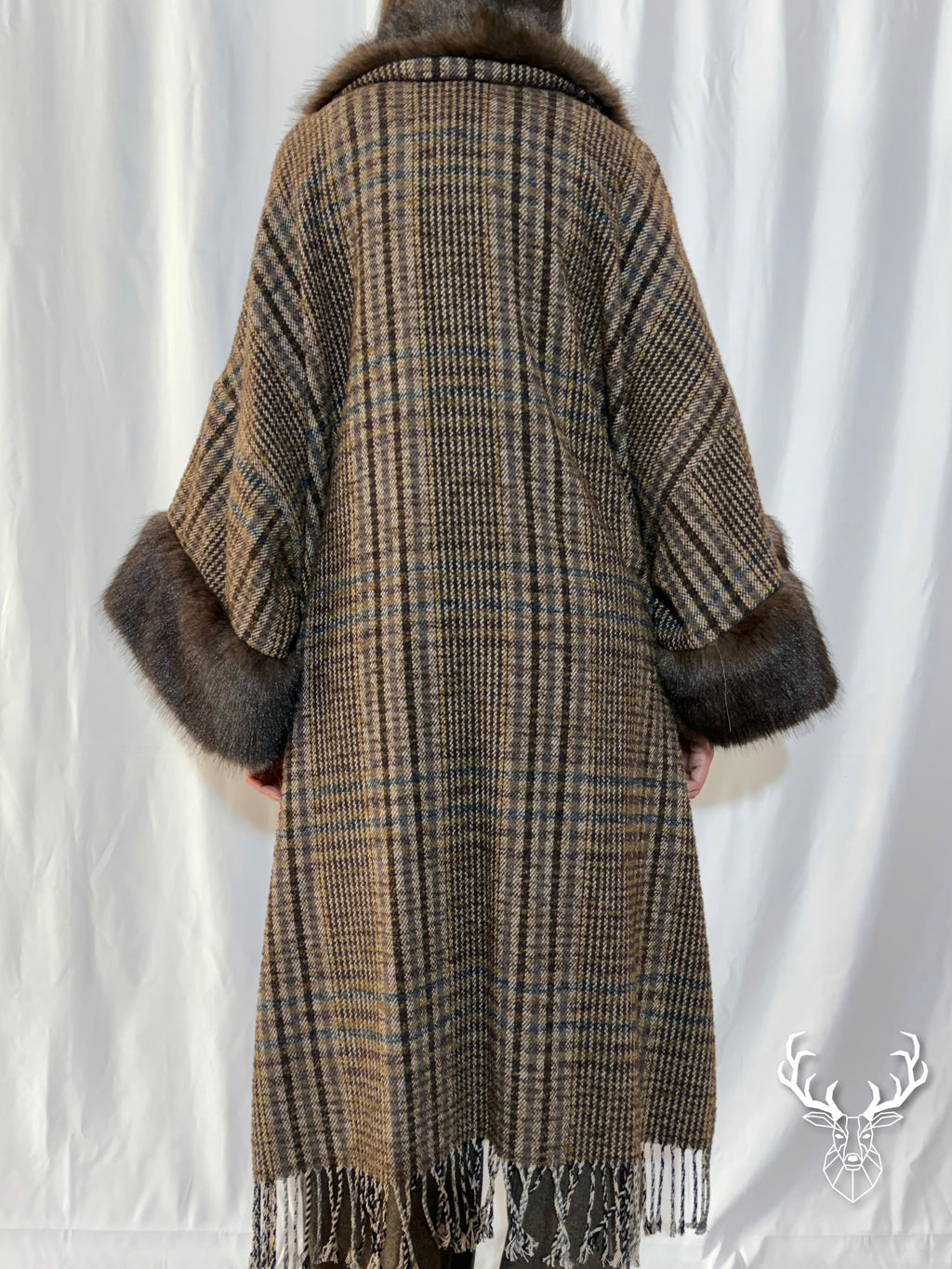 Jaquard Check Mantella Front Street