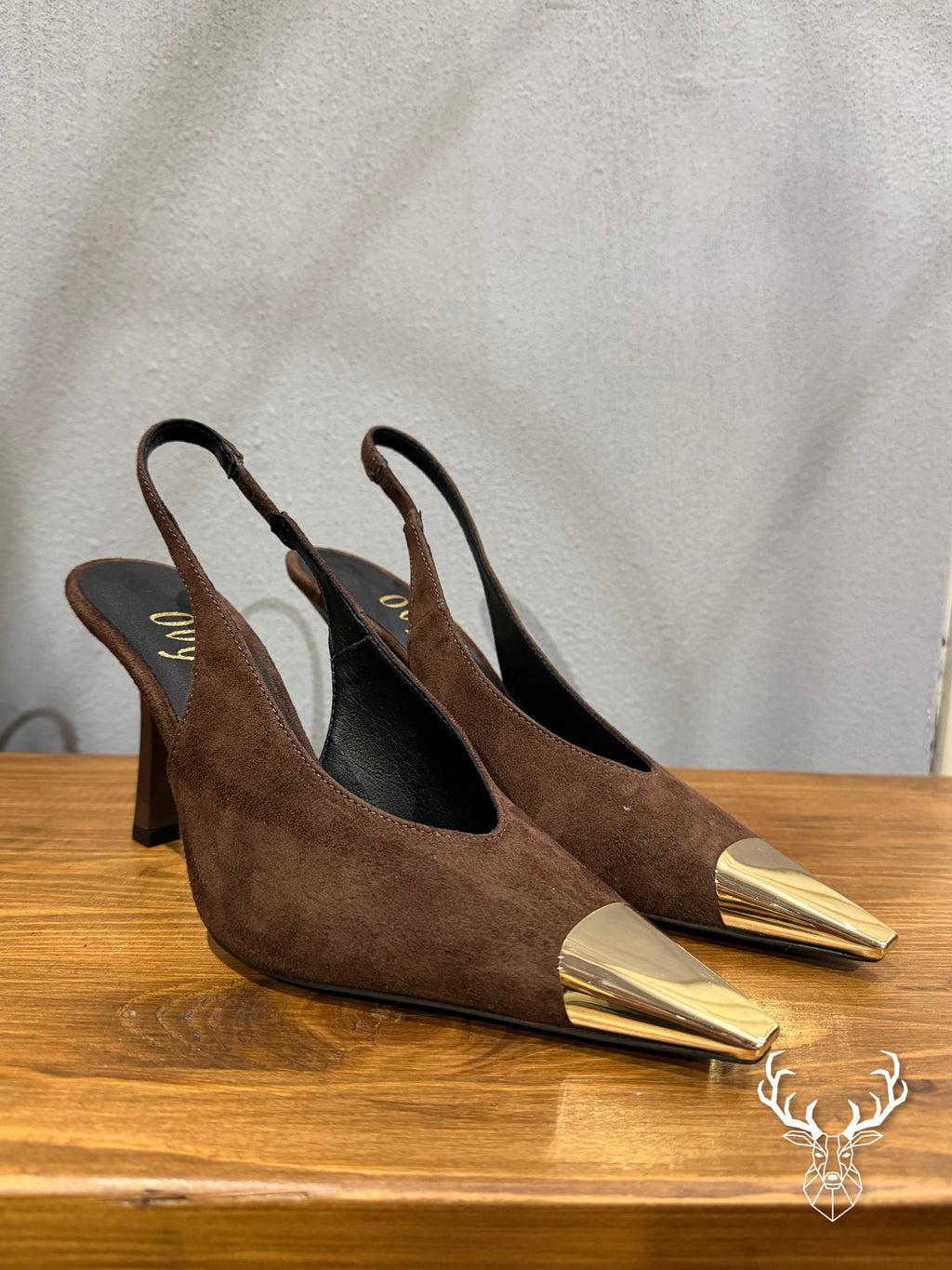 Slingback Camoscio Marrone Punta Oro Ovyé