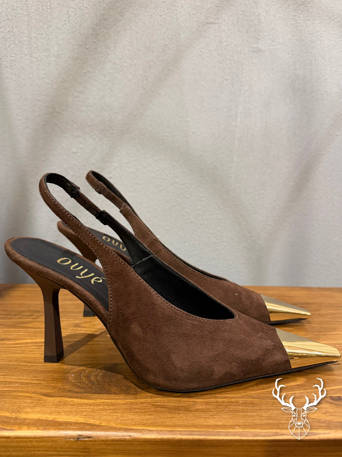 Slingback Camoscio Marrone Punta Oro Ovyé