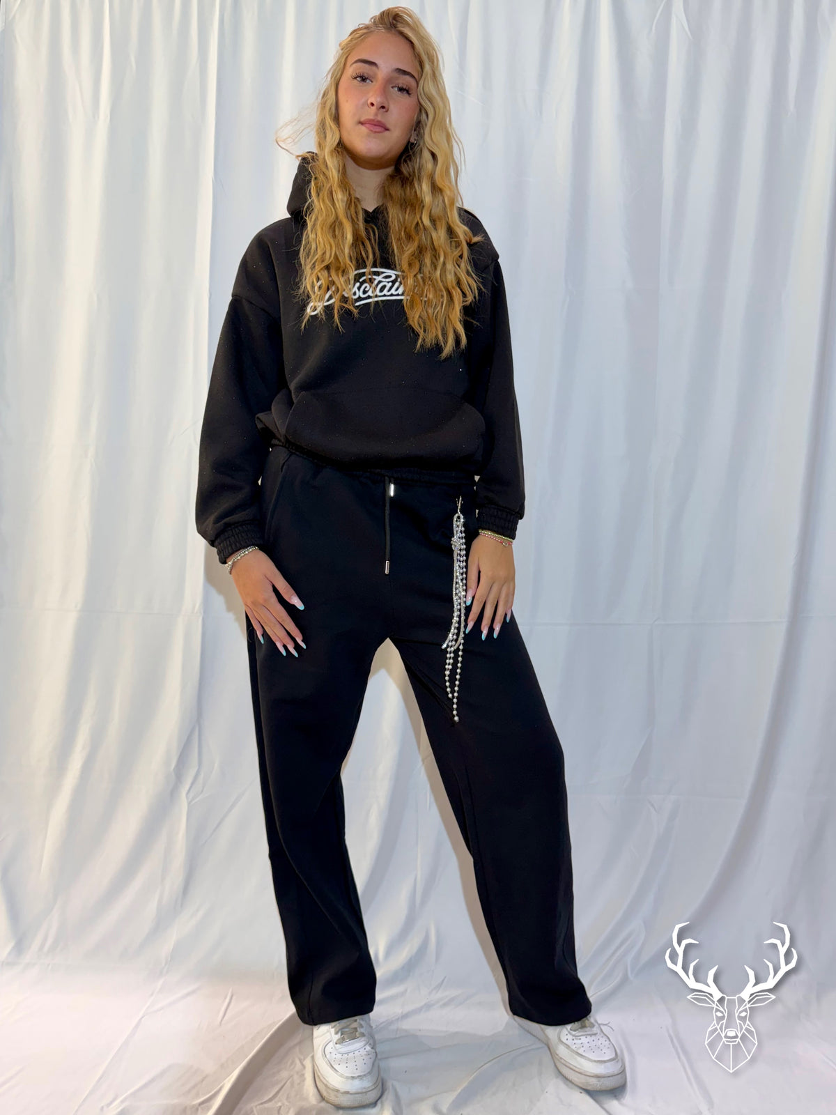 Felpa Strass Nera Logo Ricamato Disclaimer