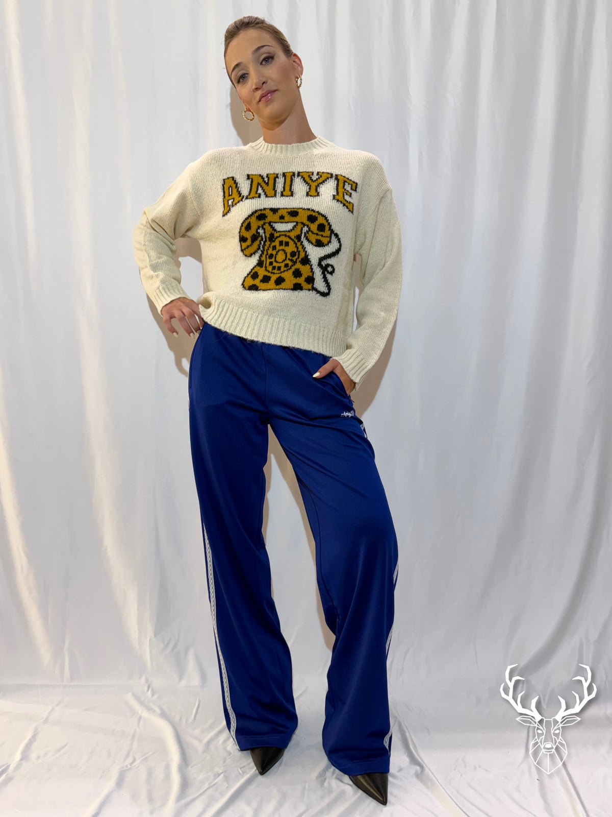 Pull Telephone Almond Aniye By