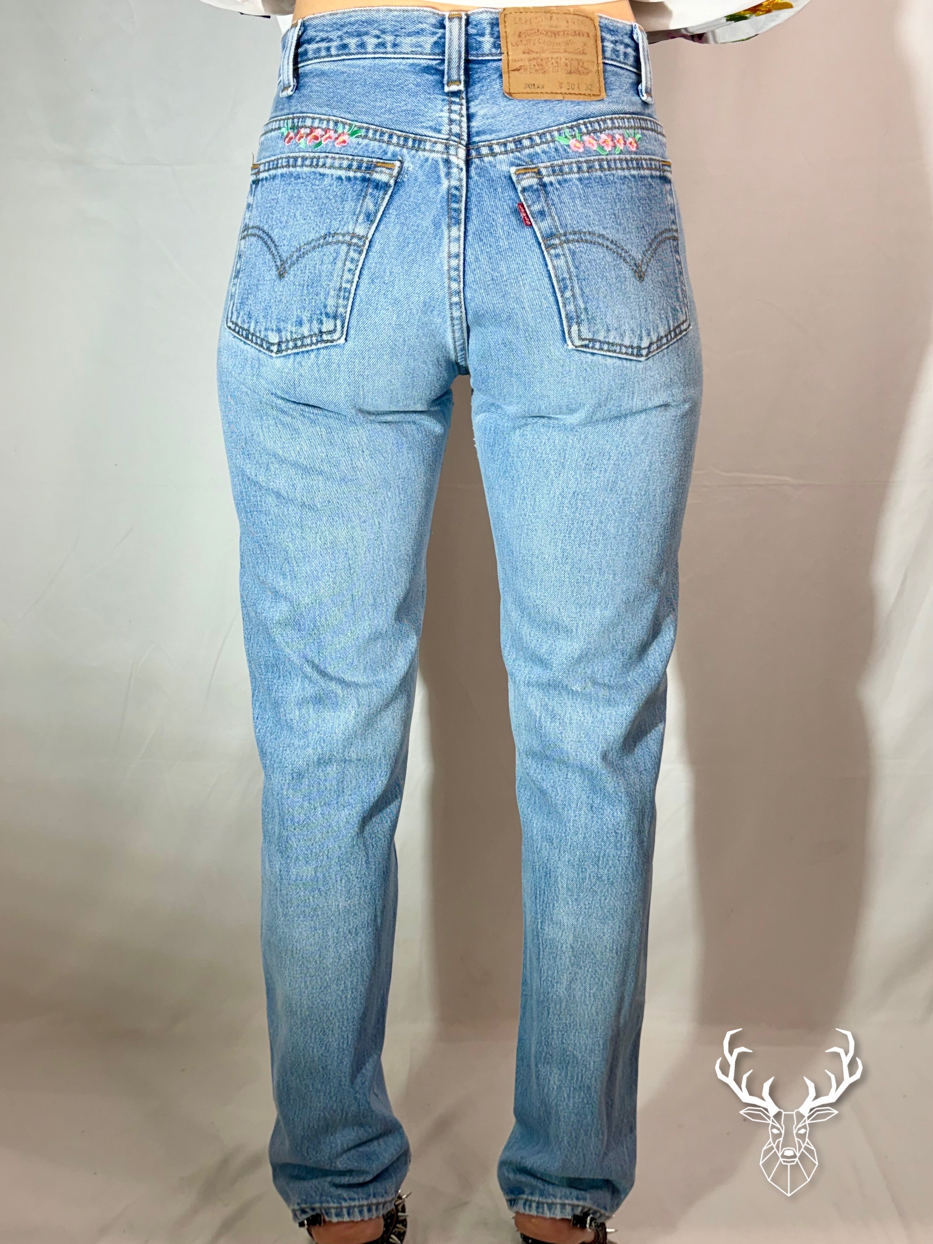 Jeans Fiori Ricamati 5Progress