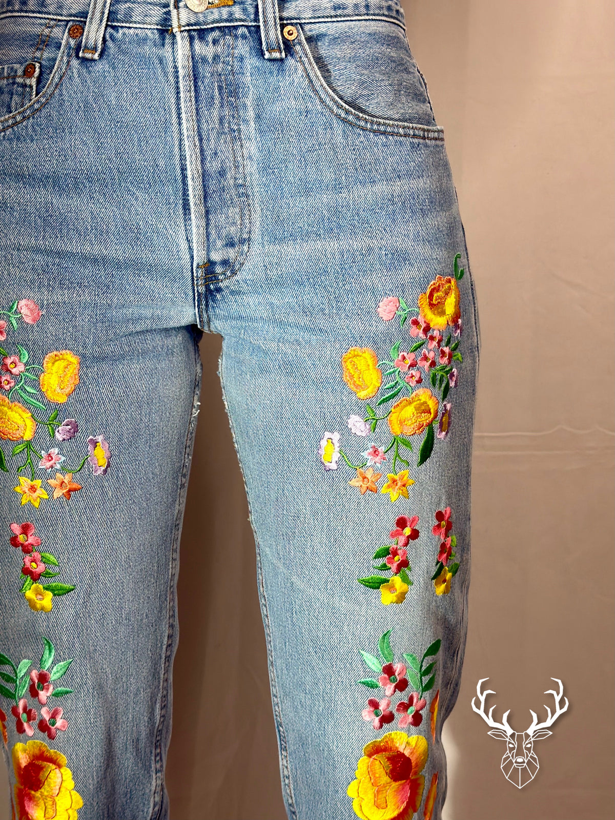 Jeans Fiori Ricamati 5Progress